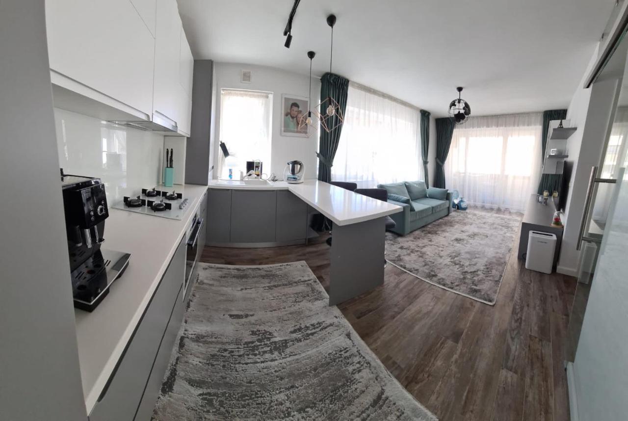 Apartament Coresimall Apartman Brassó Kültér fotó