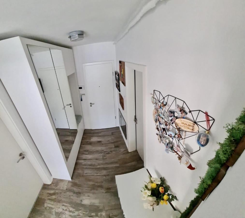 Apartament Coresimall Apartman Brassó Kültér fotó